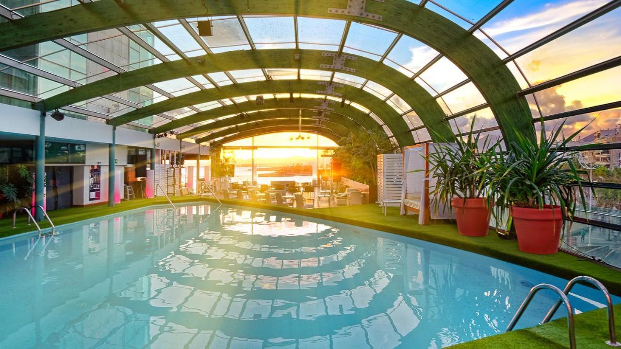 Arrecife Gran Hotel & Spa Εξωτερικό φωτογραφία The pool at the rooftop