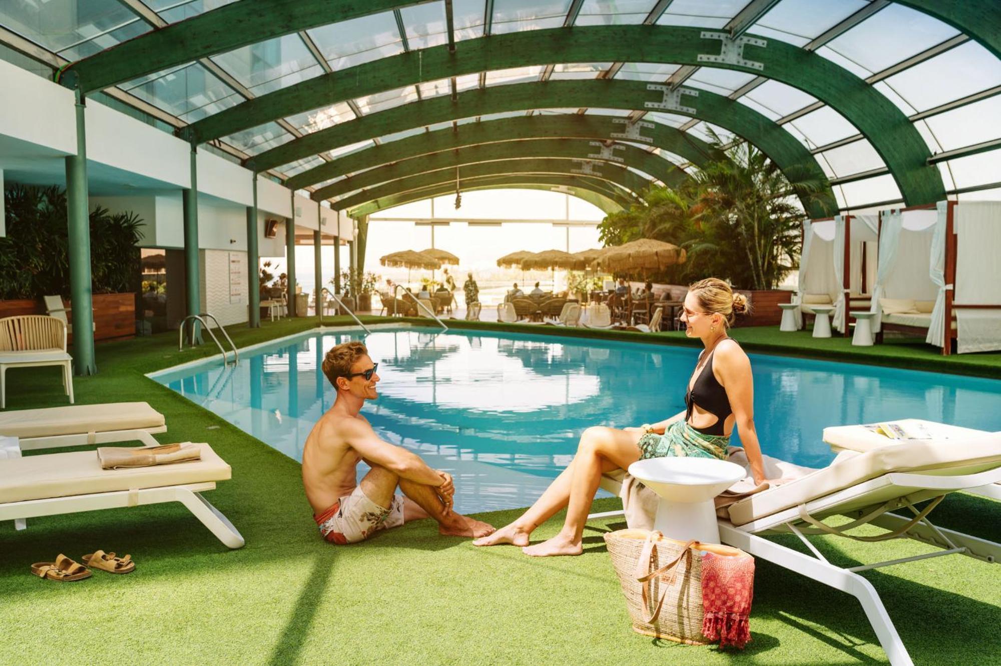 Arrecife Gran Hotel & Spa Εξωτερικό φωτογραφία The pool at the Hotel Eden Roc Cap Canaveral