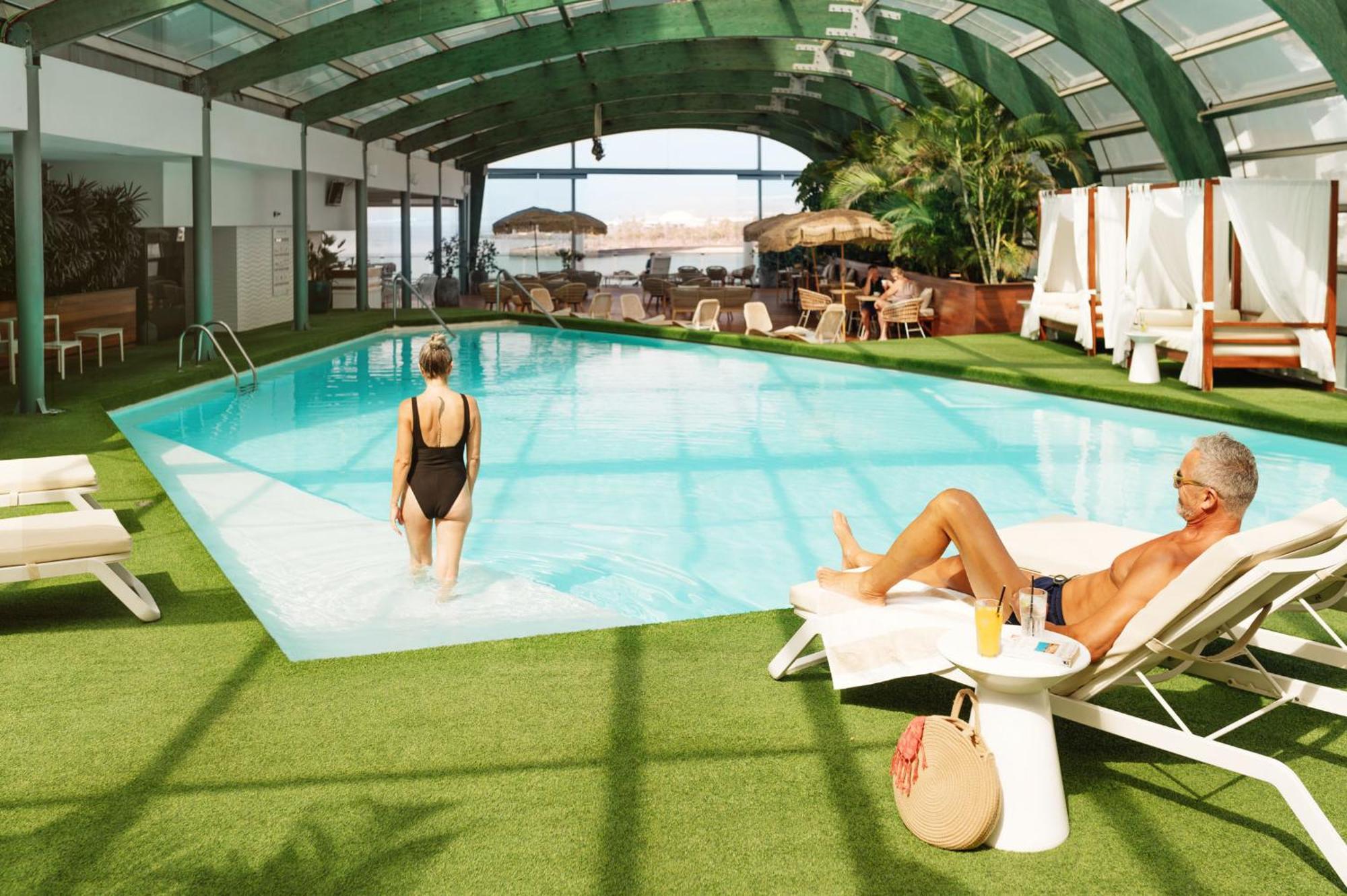 Arrecife Gran Hotel & Spa Εξωτερικό φωτογραφία The swimming pool at the hotel